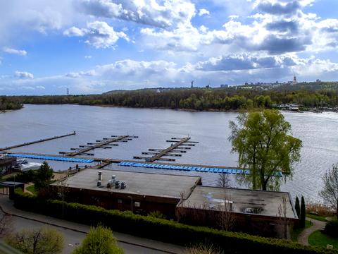 квартира за адресою Раїси Окіпної вул., 18
