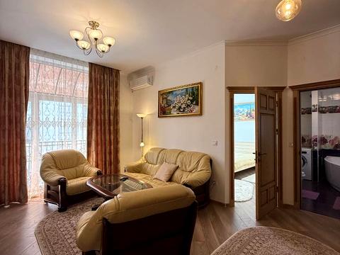 квартира за адресою Тринітарська вул., 7