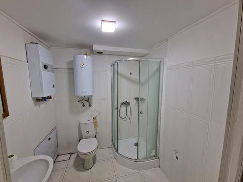 коммерческая по адресу Коперника ул., 1