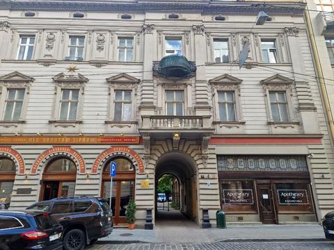 коммерческая по адресу Коперника ул., 1