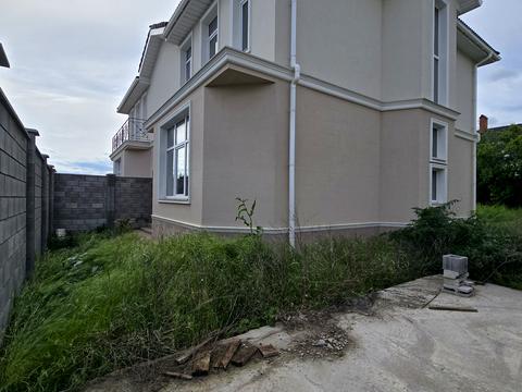 будинок за адресою Центральна