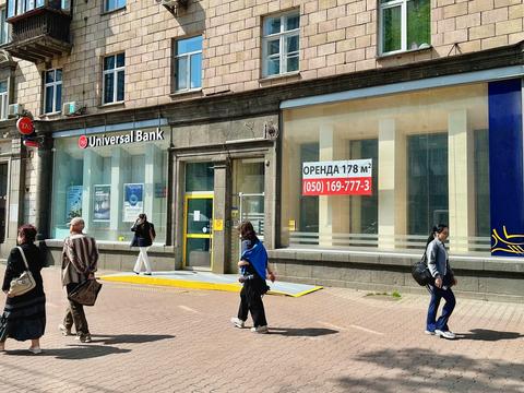 комерційна за адресою Велика Васильківська вул. (Червоноармійська), 132