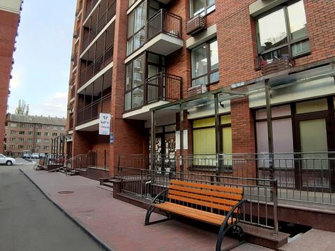 комерційна за адресою Солом'янська вул., 20-А