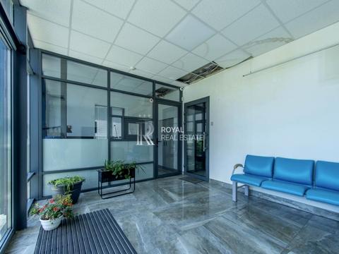 комерційна за адресою Квіткова вул., 7
