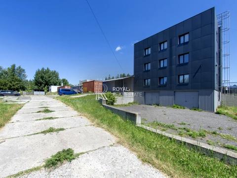 комерційна за адресою Квіткова вул., 7