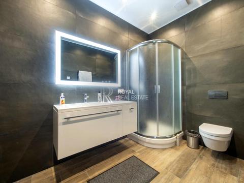комерційна за адресою Квіткова вул., 7