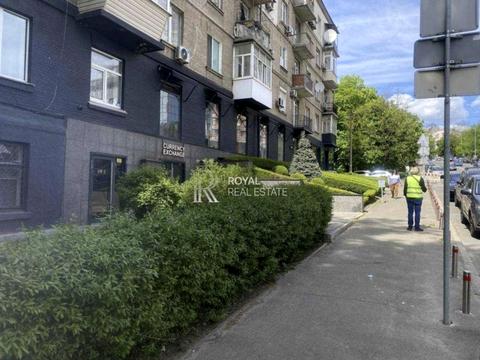 комерційна за адресою Кловський узвіз, 6