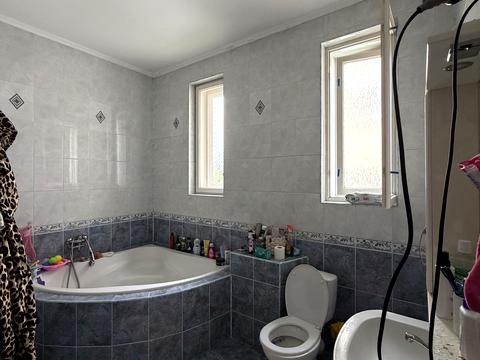 будинок за адресою перемоги, 81