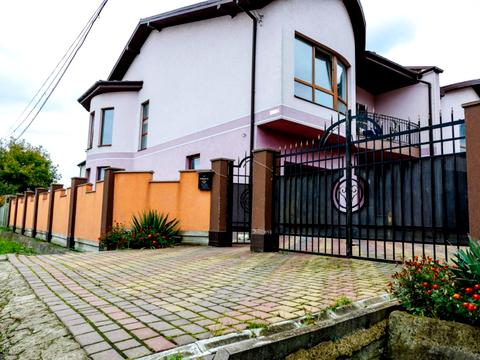 будинок за адресою Лісова вул., 1