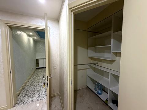 комерційна за адресою Русових вул., 3
