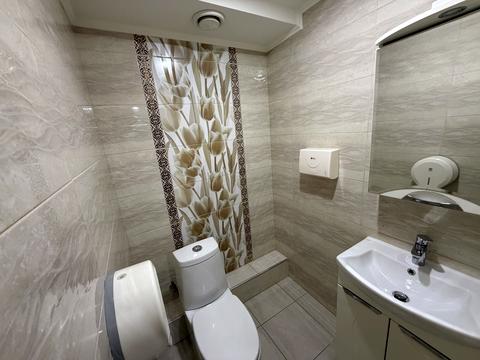 комерційна за адресою Русових вул., 3