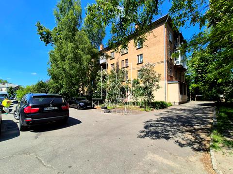 коммерческая по адресу Сергія Берегового ул. (Мартиросяна), 10/22