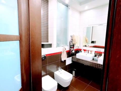 квартира за адресою Анни Ахматової вул., 30