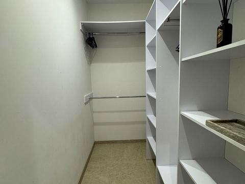 квартира за адресою В'ячеслава Чорновола вул., 1Б