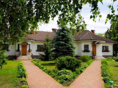 будинок за адресою Київська, 1а