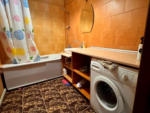 квартира за адресою Тролейбусна вул., 28