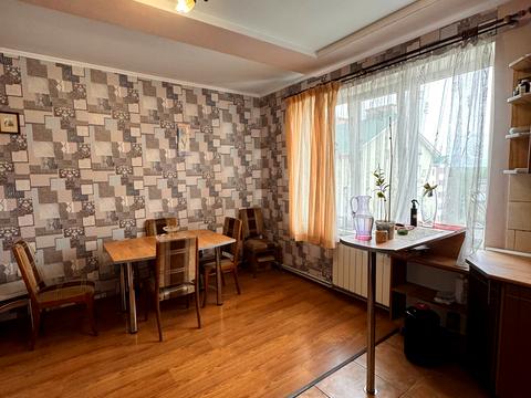 квартира за адресою Тролейбусна вул., 28