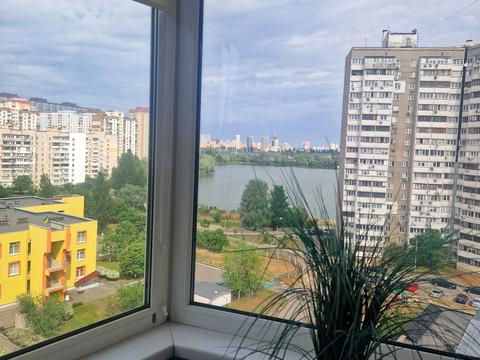квартира за адресою Ревуцького вул., 8