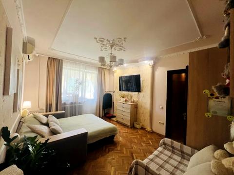 квартира за адресою Івана Величковського вул., 1