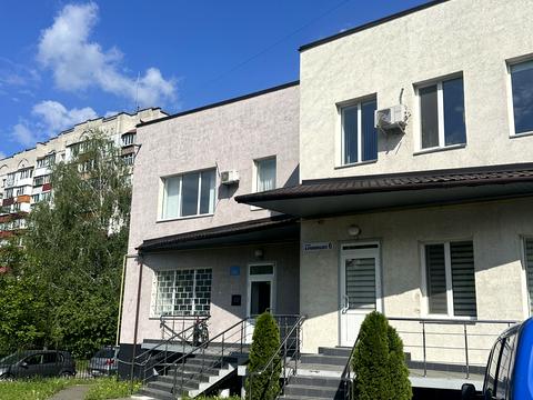 комерційна за адресою Марка Кропивницького вул. (Галана), 6