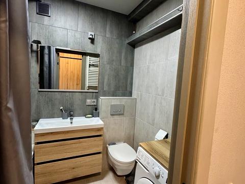 квартира за адресою Дмитра Коцюбайла вул., (Будинок)