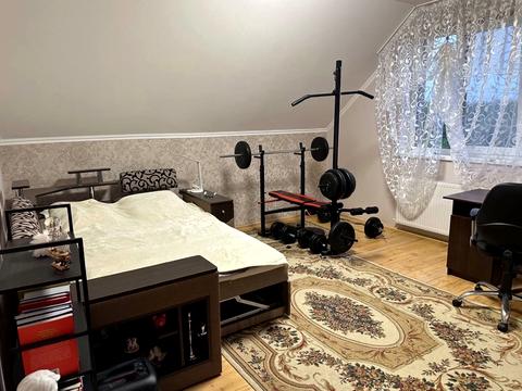 будинок за адресою Українська вул.