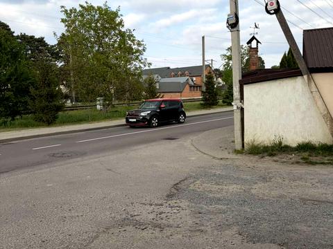 комерційна за адресою Миру вул., 51
