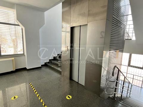 комерційна за адресою Дегтярівська вул., 52