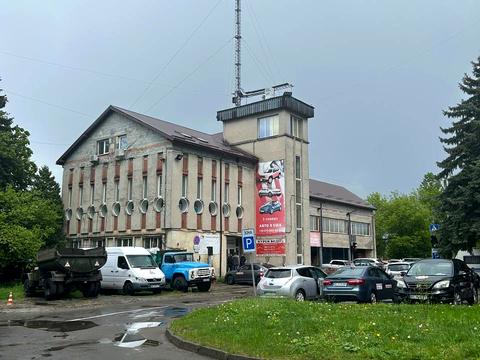 комерційна за адресою Пасічна вул., 49
