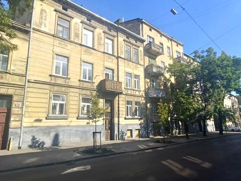 квартира за адресою Героїв УПА вул., 52