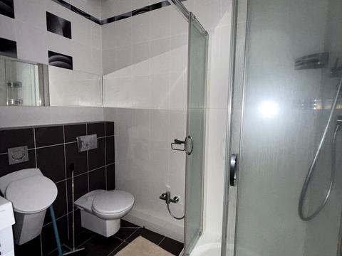 квартира за адресою Літературна вул., 1а