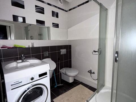 квартира за адресою Літературна вул., 1а
