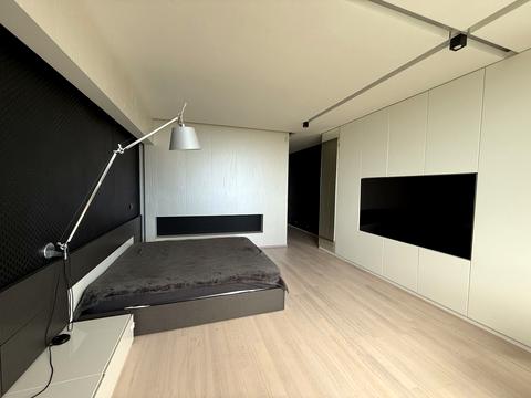 квартира за адресою Літературна вул., 1а