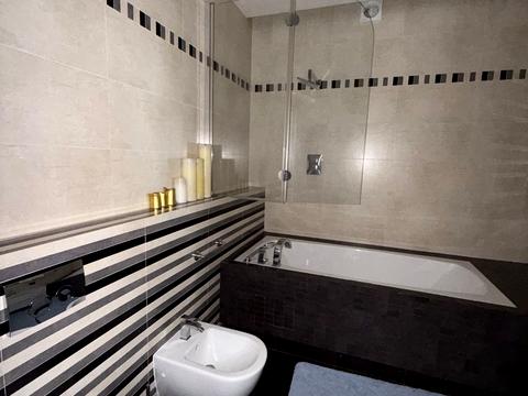 квартира за адресою Літературна вул., 1а