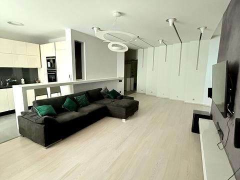 квартира за адресою Літературна вул., 1а