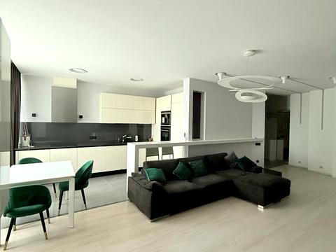 квартира за адресою Літературна вул., 1а