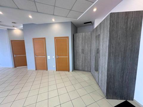 коммерческая по адресу Королеви Єлизавети ІІ ул. (Глинки), 2