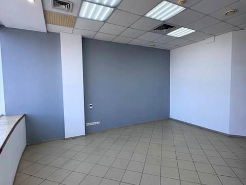 коммерческая по адресу Королеви Єлизавети ІІ ул. (Глинки), 2