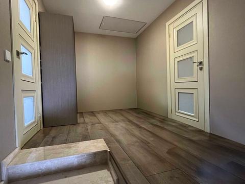 будинок за адресою Євгена Коновальця вул., 23
