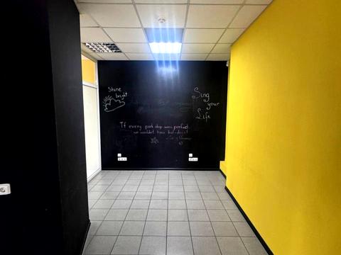 коммерческая по адресу Королеви Єлизавети ІІ ул. (Глинки), 2
