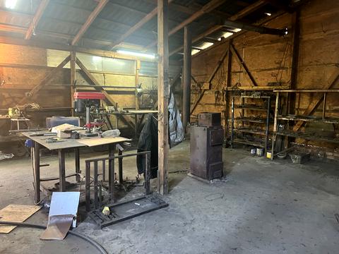 комерційна за адресою Заярна вул., 7
