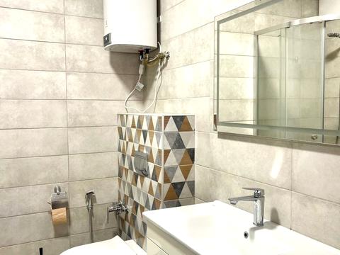 квартира за адресою Дніпровська набережна вул., 18-А