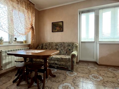 квартира за адресою Анни Ахматової вул., 48