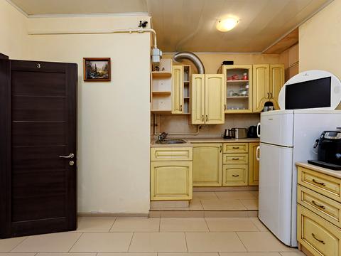 комерційна за адресою Максима Кривоноса вул., 25