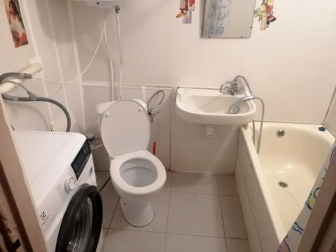 квартира за адресою Космодромна вул., 2