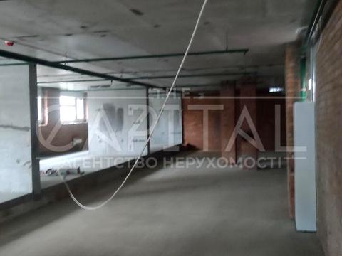 комерційна за адресою Васильківська вул., 1