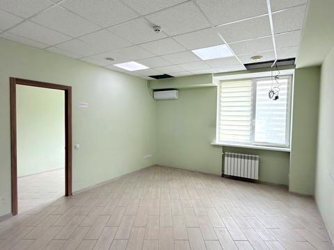 комерційна за адресою Шевченка вул., 80