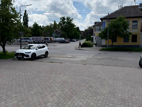 комерційна за адресою Шевченка вул., 80