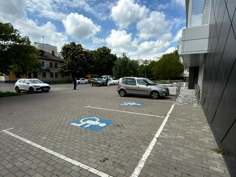 комерційна за адресою Шевченка вул., 80
