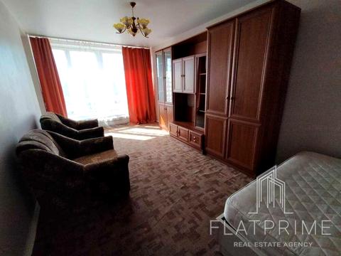 квартира за адресою Зодчих вул., 68/2